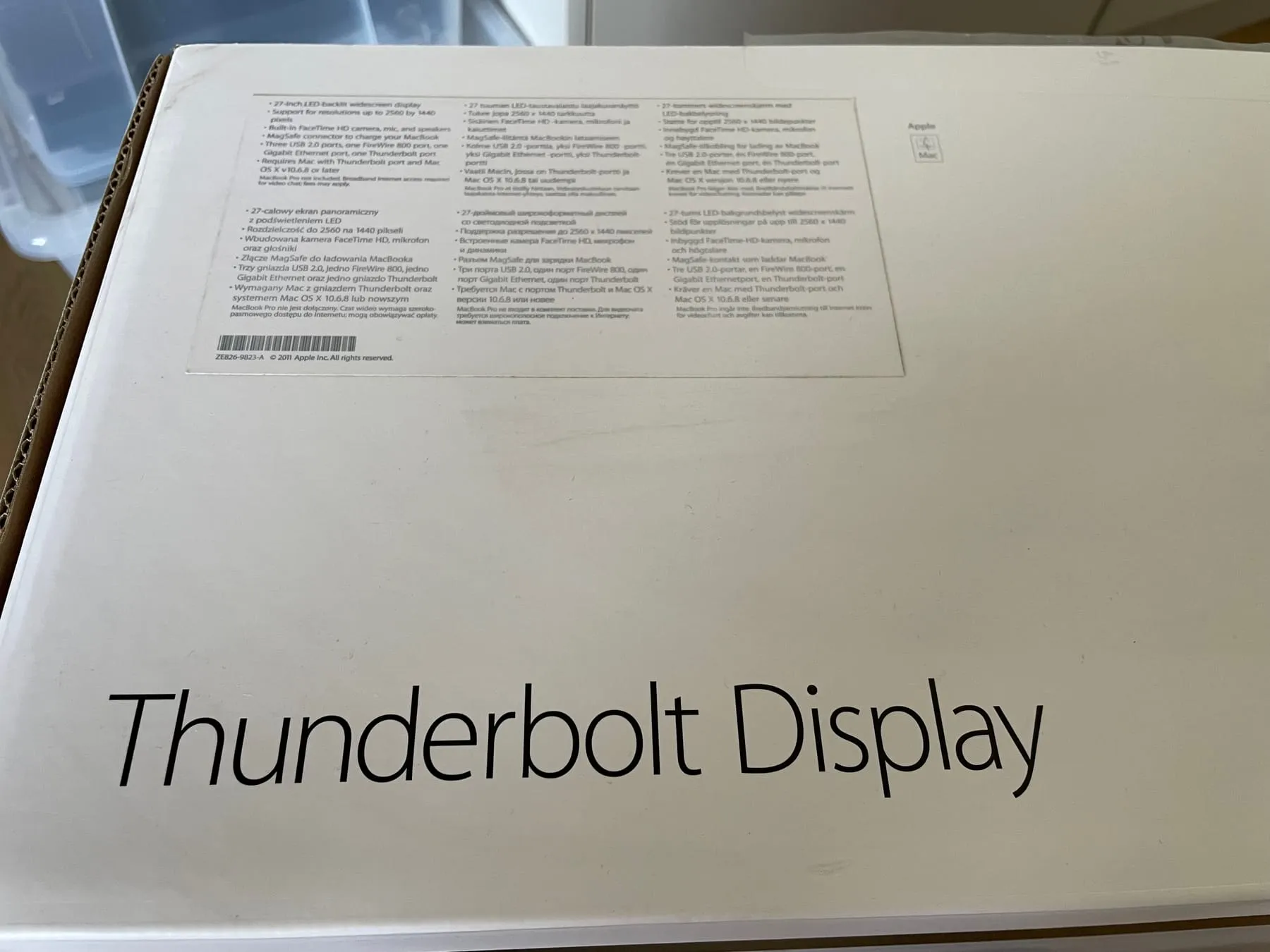 Apple Thunderbolt Display — box label