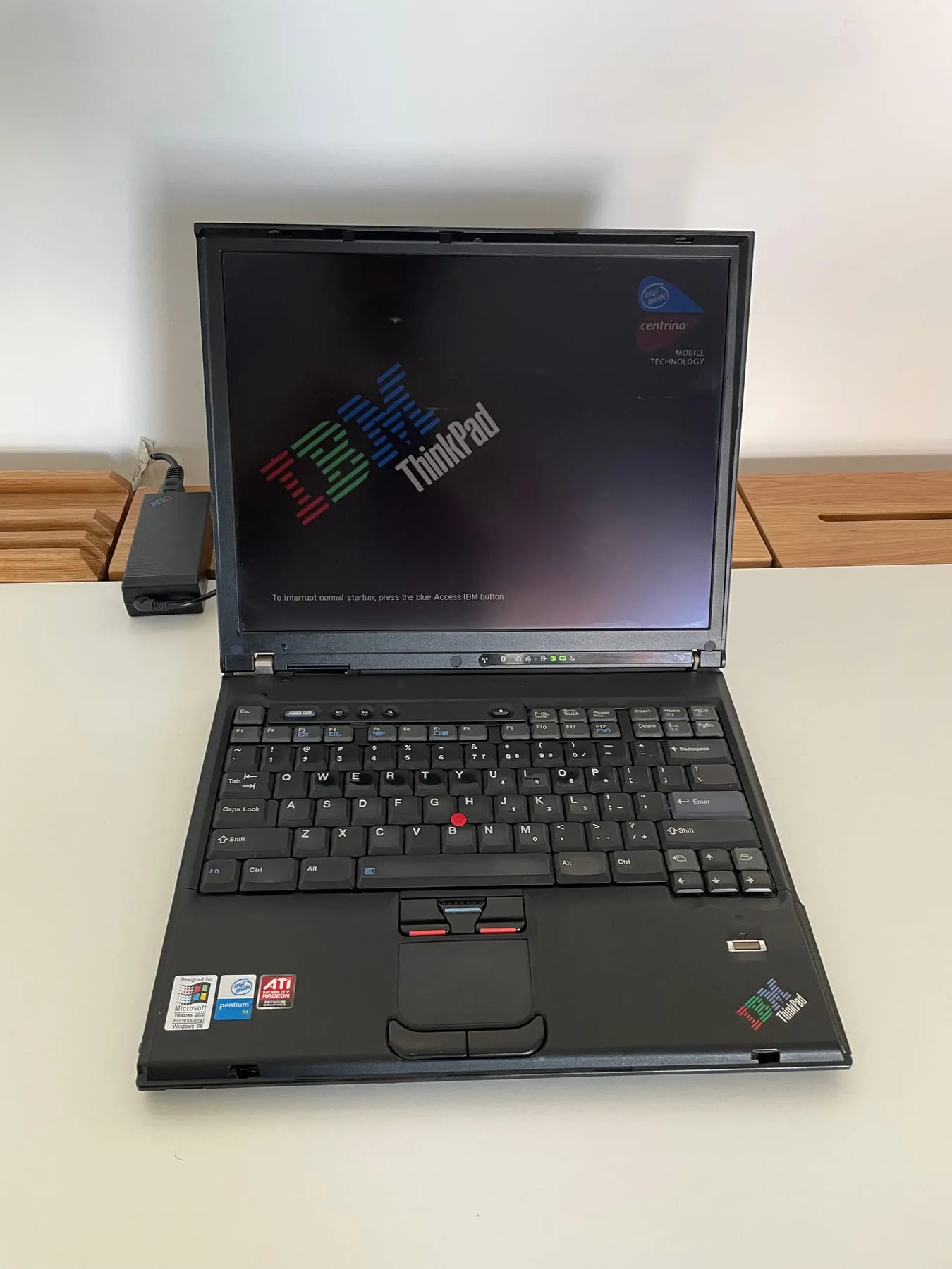 IBM ThinkPad T42 1.8 GHz — thinkpad splash