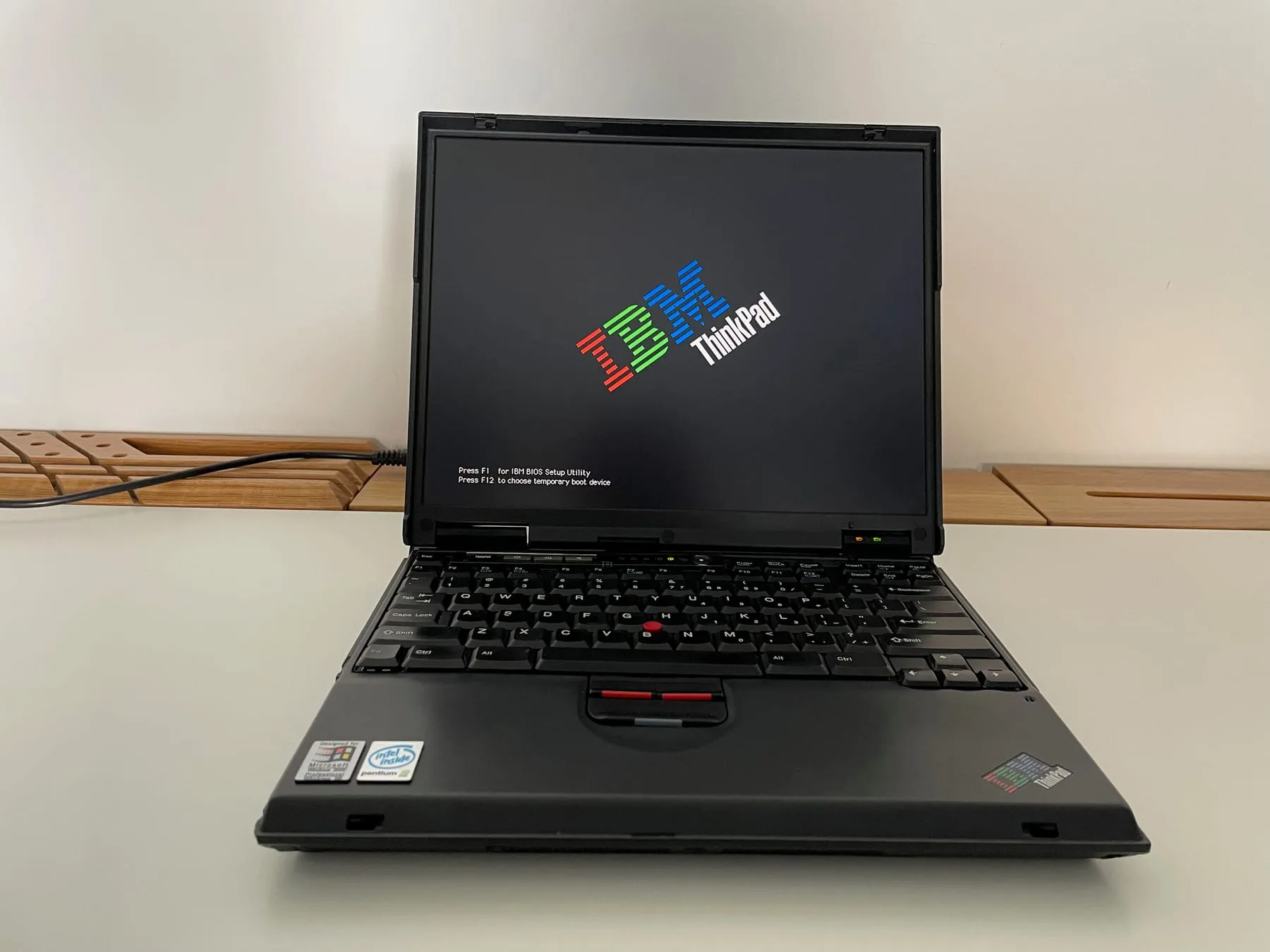 IBM ThinkPad T21 — thinkpad splash