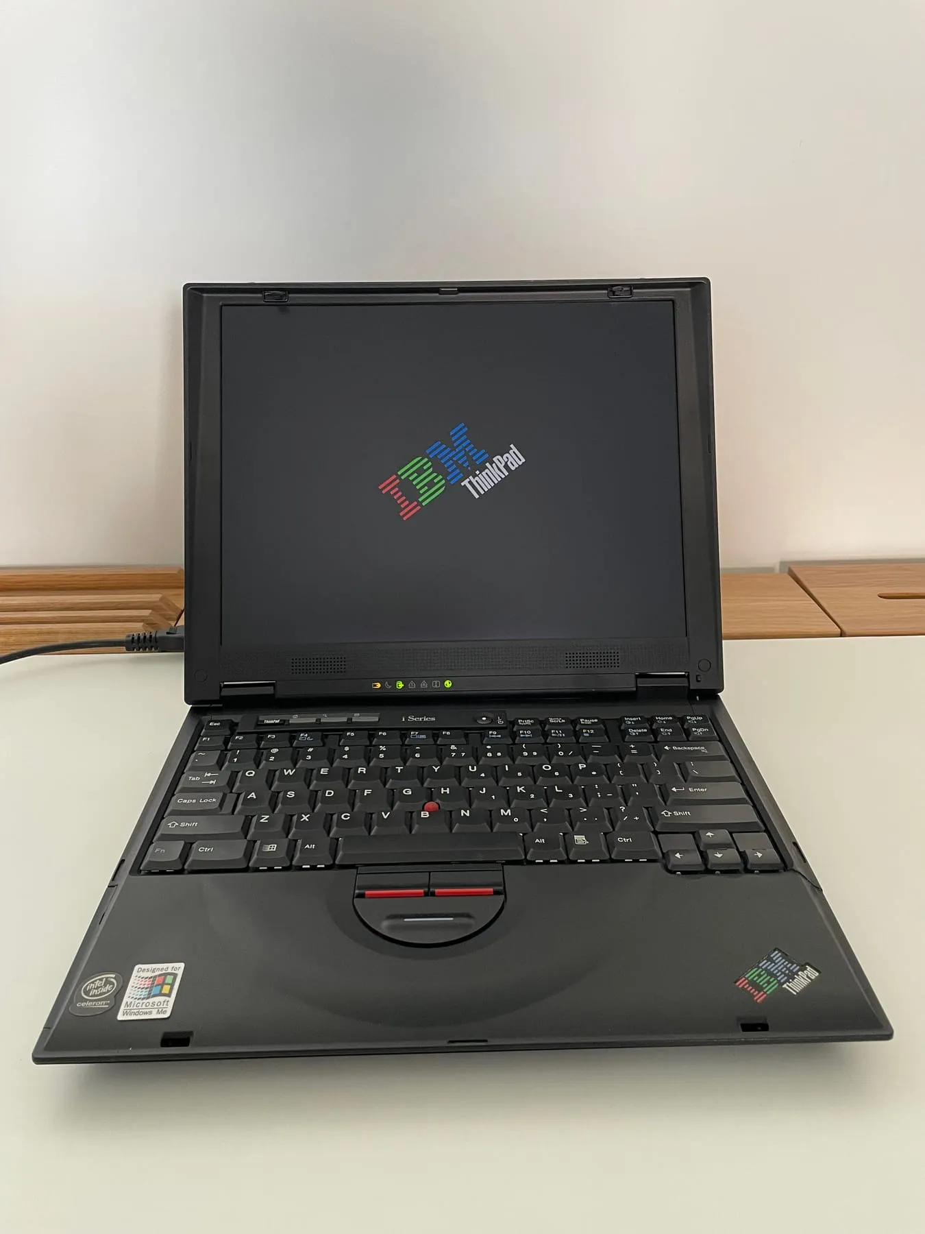 IBM ThinkPad i Series 1200 — thinkpad splash