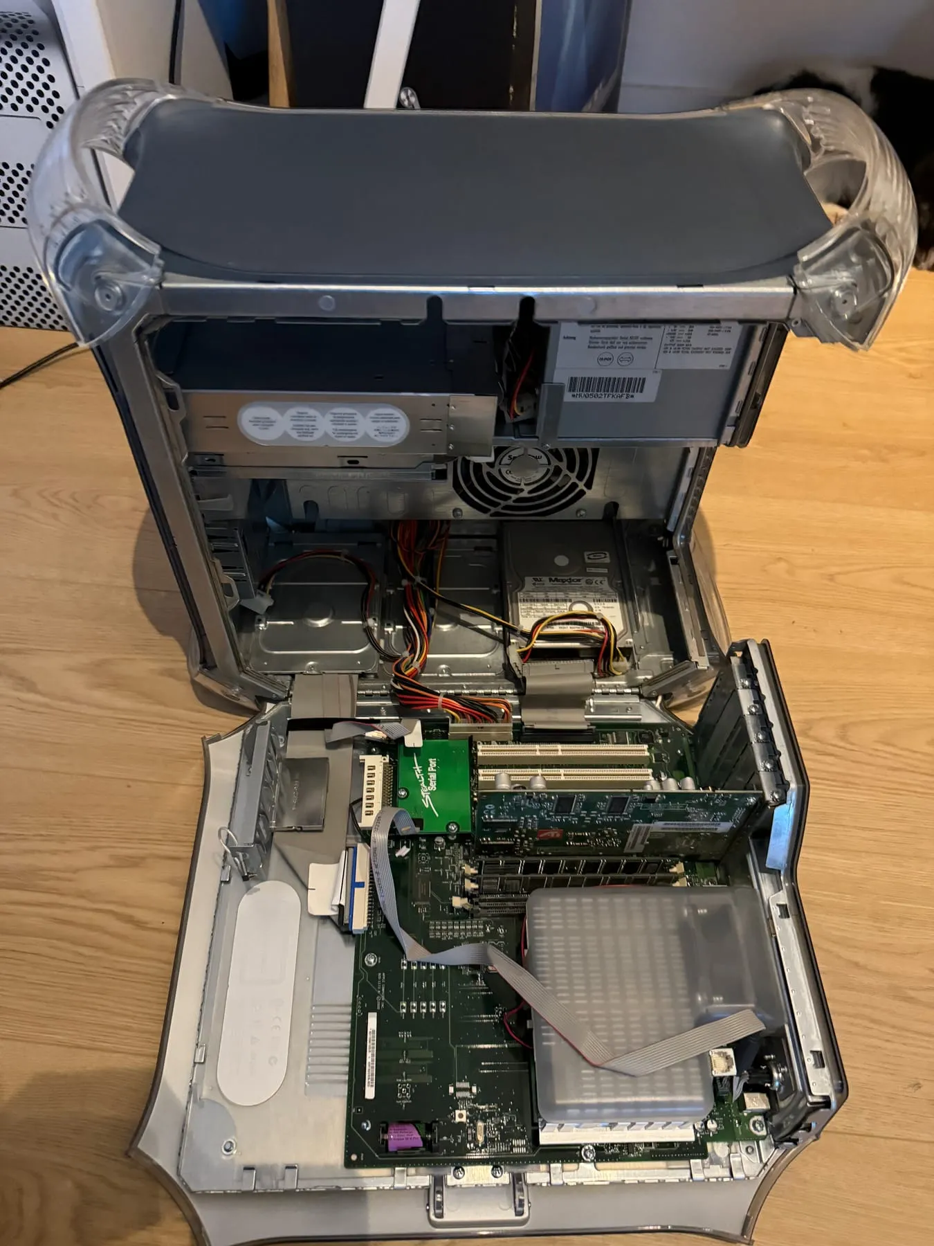 Apple Power Mac G4 667 MHz — open