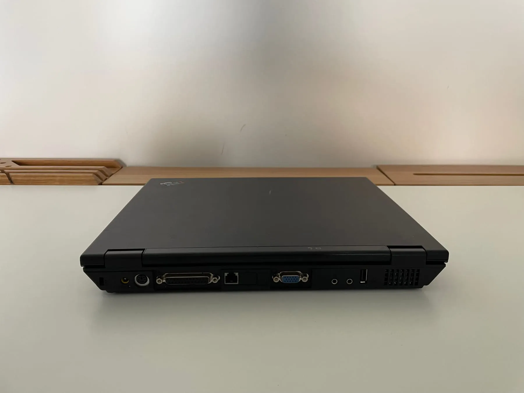 IBM ThinkPad i Series 1200 — rear ports