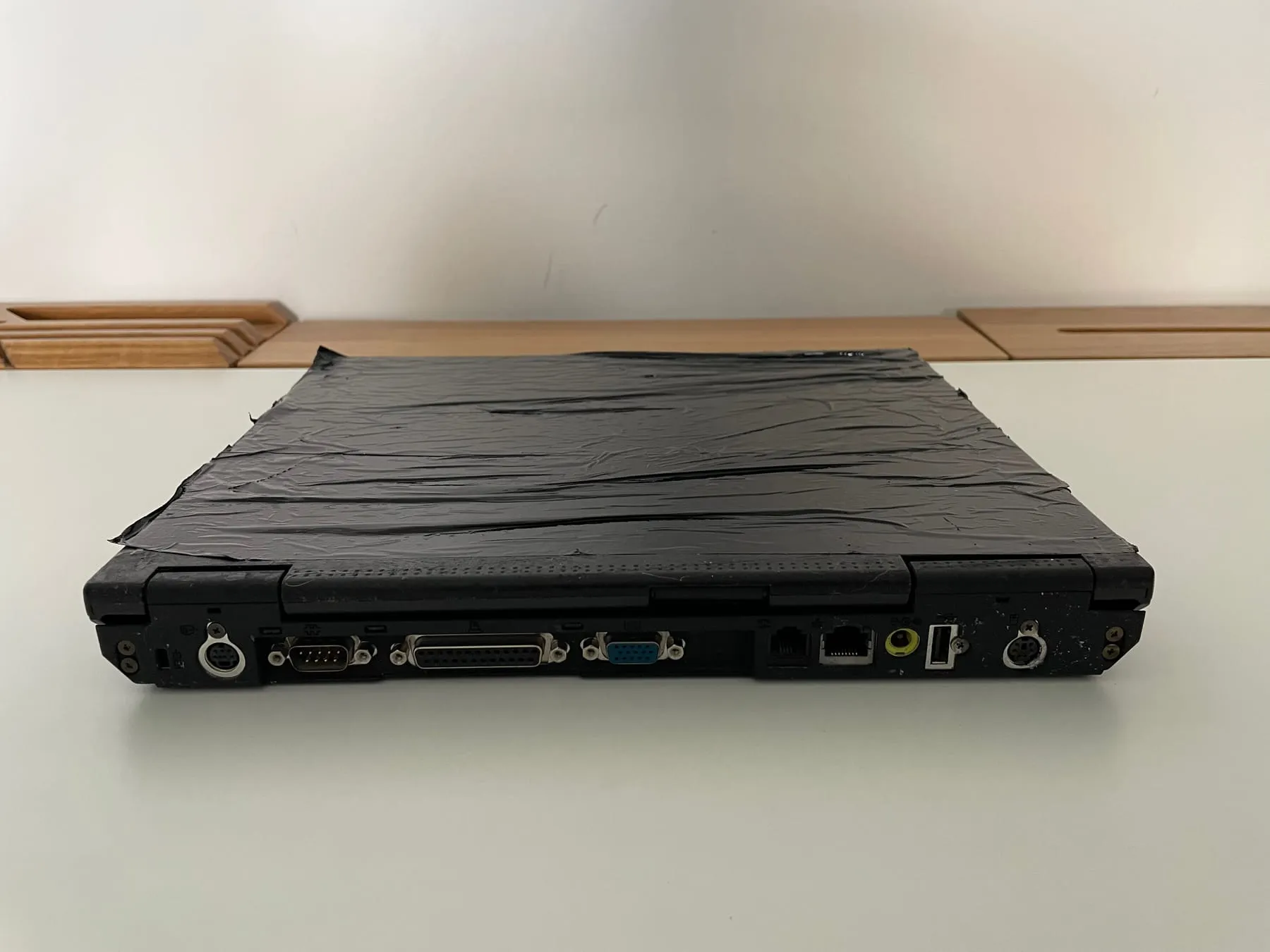 IBM ThinkPad T21 — rear ports