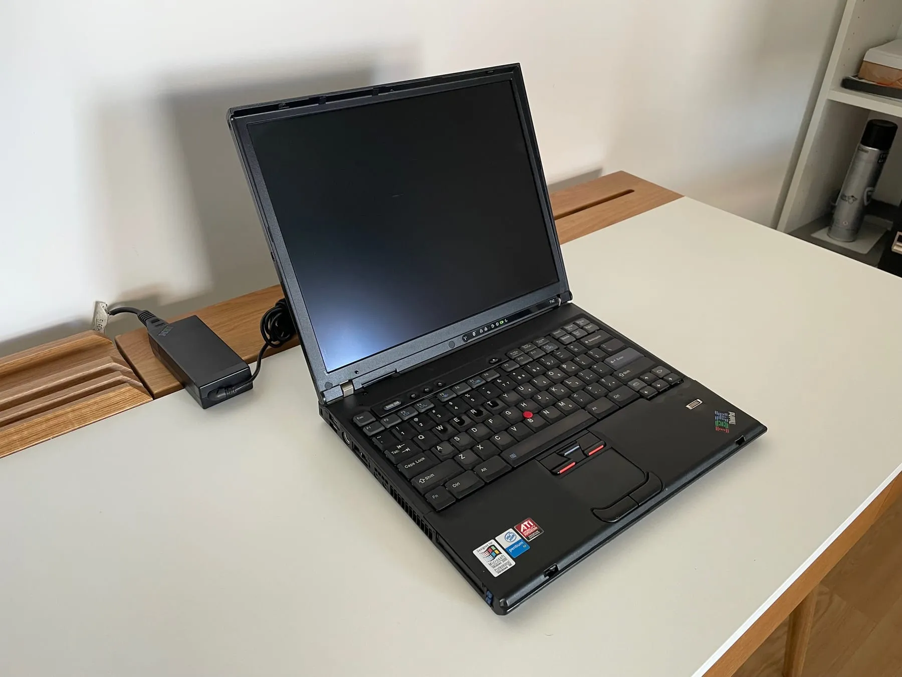IBM ThinkPad T42 1.8 GHz — open